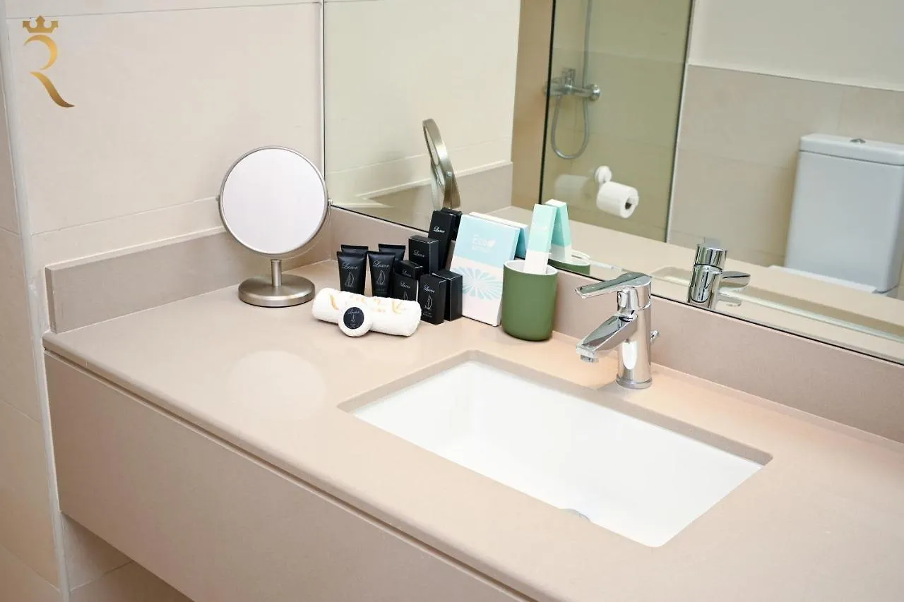 Champagne Pink Apartment - Yas Island أبو ظبي 0*,