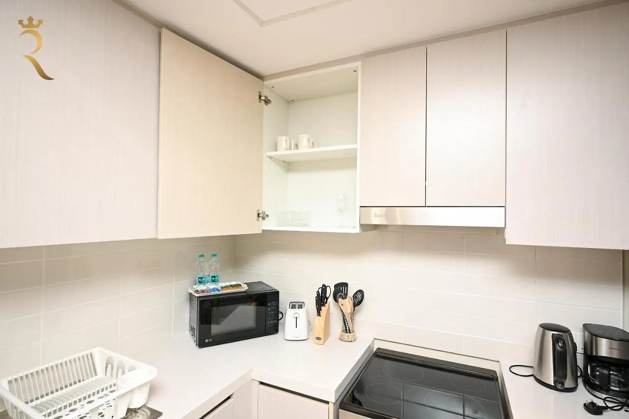 Champagne Pink Apartment - Yas Island أبو ظبي 0*,  الإمارات العربية المتحدة